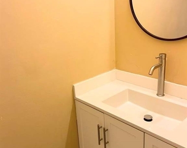 872 Baltimore Place Sw - Photo Thumbnail 14