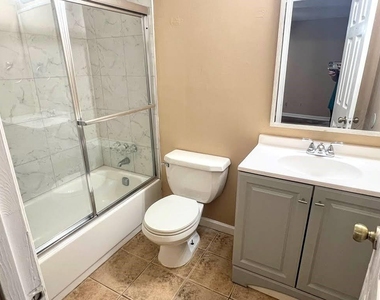 872 Baltimore Place Sw - Photo Thumbnail 11
