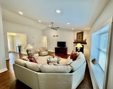 628 Krpan Court - Photo Thumbnail 6