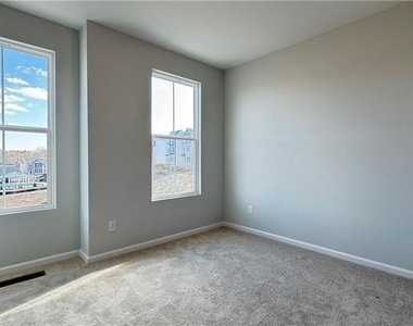 1443 Creekside Circle Nw - Photo Thumbnail 30