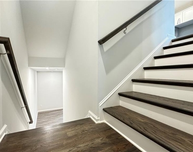 1443 Creekside Circle Nw - Photo Thumbnail 1