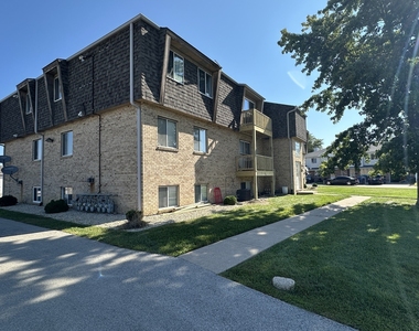2390 Bicentennial Avenue - Photo Thumbnail 1