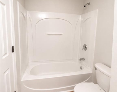 3152 Mill Springs Circle - Photo Thumbnail 9