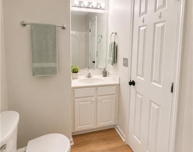 3152 Mill Springs Circle - Photo Thumbnail 8