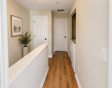 3152 Mill Springs Circle - Photo Thumbnail 6