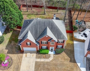 1558 Macy Lane - Photo Thumbnail 1
