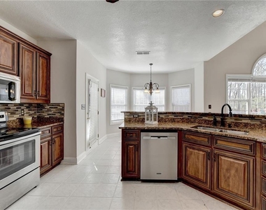 1558 Macy Lane - Photo Thumbnail 15
