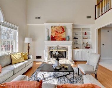1558 Macy Lane - Photo Thumbnail 8