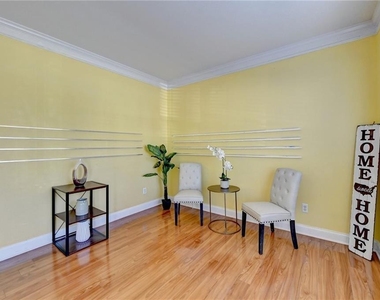 1558 Macy Lane - Photo Thumbnail 3