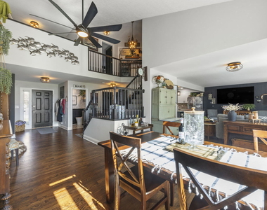 1264 Bellevue Drive - Photo Thumbnail 4