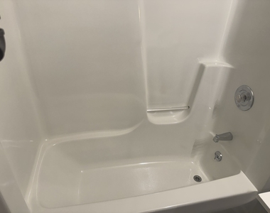 1264 Bellevue Drive - Photo Thumbnail 18