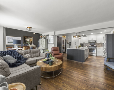 1264 Bellevue Drive - Photo Thumbnail 9