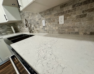 1264 Bellevue Drive - Photo Thumbnail 12