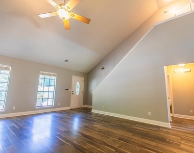 11030 Indian Village Drive - Photo Thumbnail 3