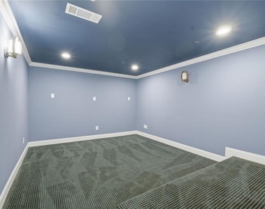 770 Glastonbury Court - Photo Thumbnail 53