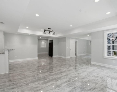 770 Glastonbury Court - Photo Thumbnail 44