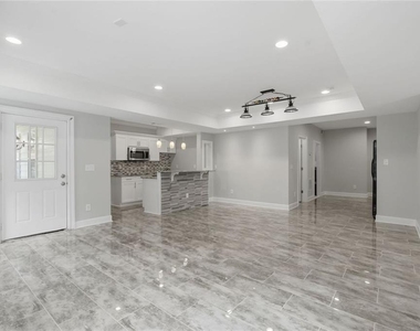 770 Glastonbury Court - Photo Thumbnail 45