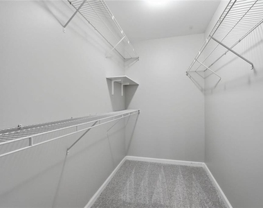 770 Glastonbury Court - Photo Thumbnail 34
