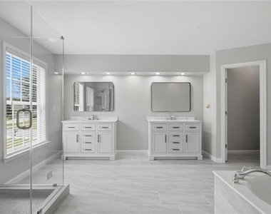 770 Glastonbury Court - Photo Thumbnail 32