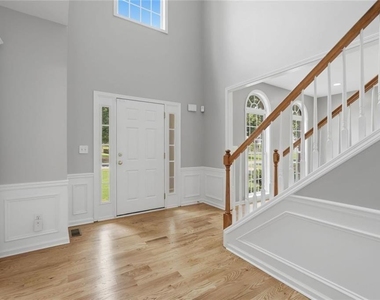 770 Glastonbury Court - Photo Thumbnail 6