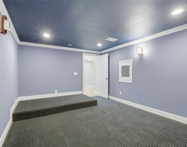 770 Glastonbury Court - Photo Thumbnail 54