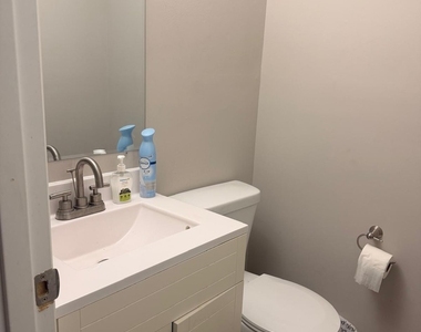 6730 Valley View Road - Photo Thumbnail 11