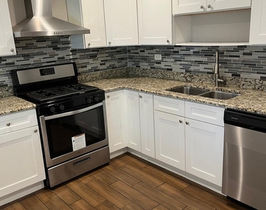 6730 Valley View Road - Photo Thumbnail 3