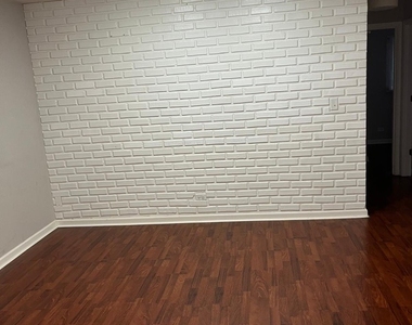 6730 Valley View Road - Photo Thumbnail 2