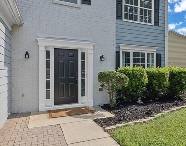 552 Glen Level Circle - Photo Thumbnail 2