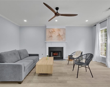 552 Glen Level Circle - Photo Thumbnail 12