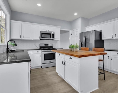 552 Glen Level Circle - Photo Thumbnail 10