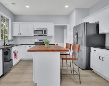 552 Glen Level Circle - Photo Thumbnail 7