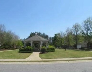 972 Windcroft Circle Nw - Photo Thumbnail 2