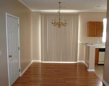 972 Windcroft Circle Nw - Photo Thumbnail 4