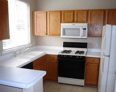 972 Windcroft Circle Nw - Photo Thumbnail 7