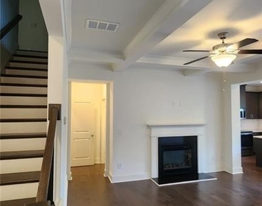 300 Auburn Valley Way - Photo Thumbnail 15