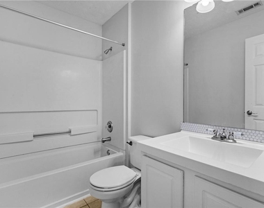 108 Greenleaf Drive - Photo Thumbnail 17