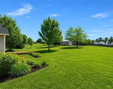 108 Greenleaf Drive - Photo Thumbnail 24