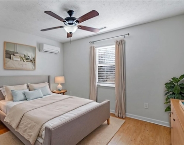108 Greenleaf Drive - Photo Thumbnail 15