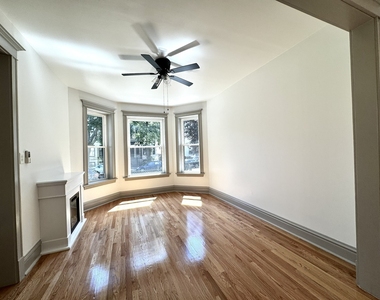 2424 N Mozart Street - Photo Thumbnail 6