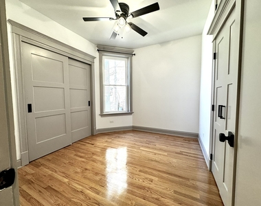 2424 N Mozart Street - Photo Thumbnail 14