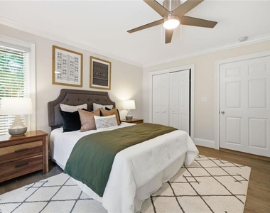 166 Howard Street Ne - Photo Thumbnail 12