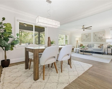166 Howard Street Ne - Photo Thumbnail 5