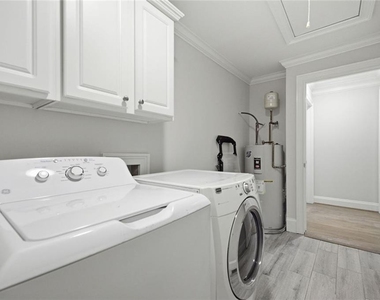 166 Howard Street Ne - Photo Thumbnail 24