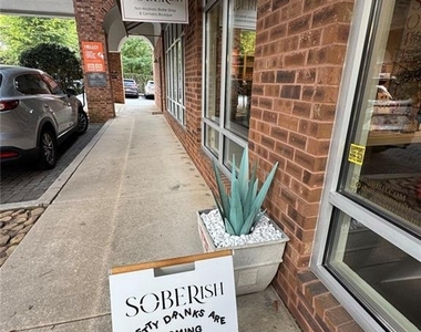 166 Howard Street Ne - Photo Thumbnail 42