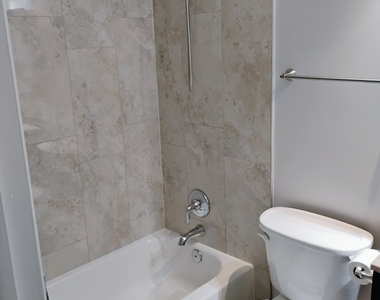 1226 Cove Drive - Photo Thumbnail 13