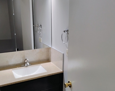 1226 Cove Drive - Photo Thumbnail 12