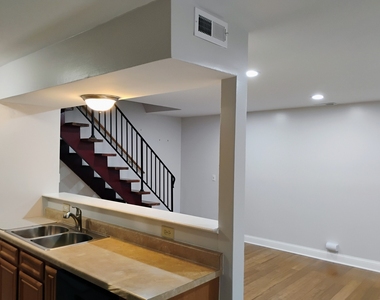 1226 Cove Drive - Photo Thumbnail 2