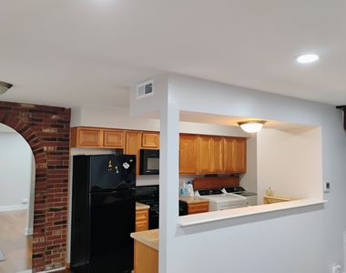 1226 Cove Drive - Photo Thumbnail 4