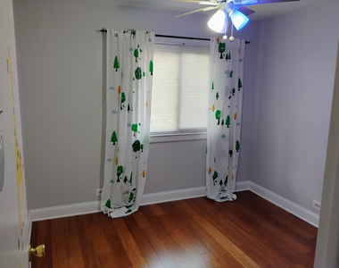 1226 Cove Drive - Photo Thumbnail 8